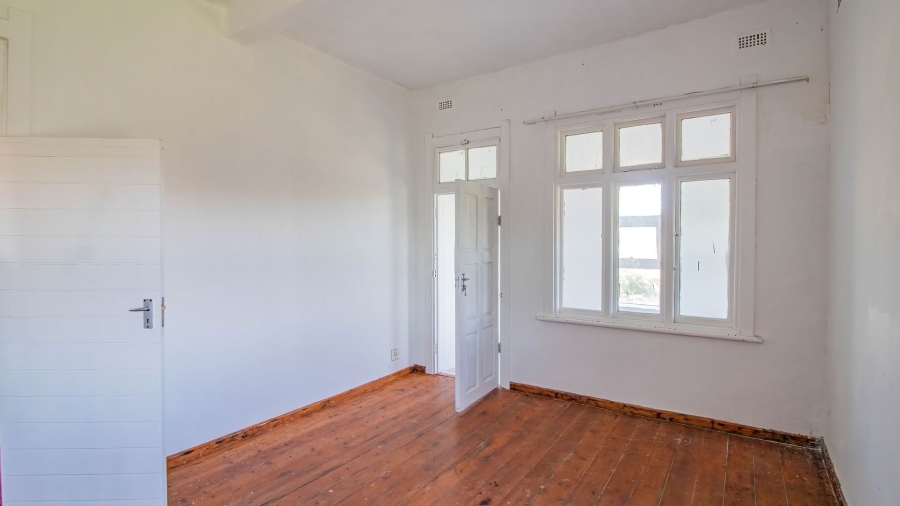 1 Bedroom Property for Sale in Quigney Eastern Cape